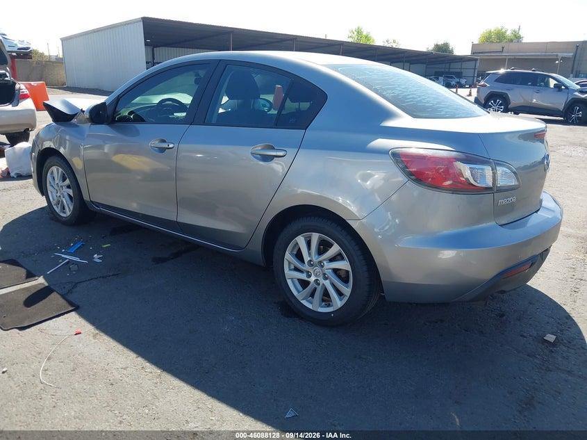 Vin: jm1bl1ug5b1497170, lot: 46587735, mazda mazda3 i sport 20113