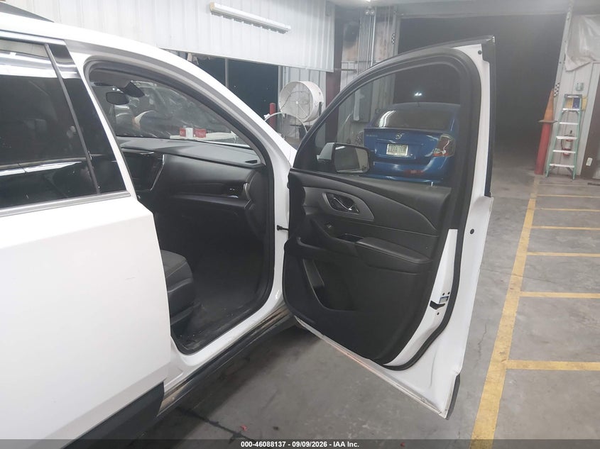CHEVROLET TRAVERSE 2019 VIN 1GNERGKW0KJ316072