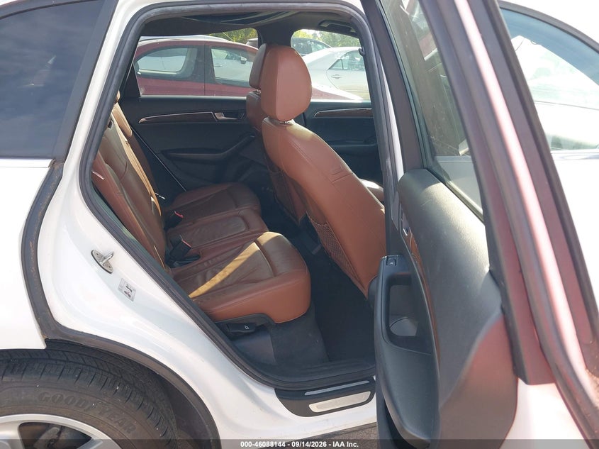 AUDI Q5 2010 VIN WA1LKAFP2AA070509