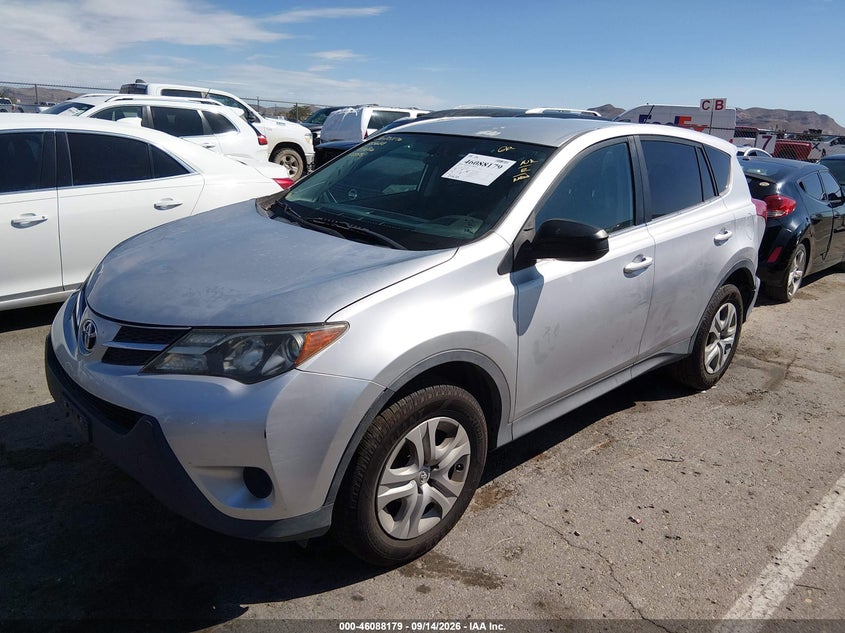 2015 Toyota RAV 4, Правый бок, IAAI, VIN 2T3BFREV7FW318069 — фото 2