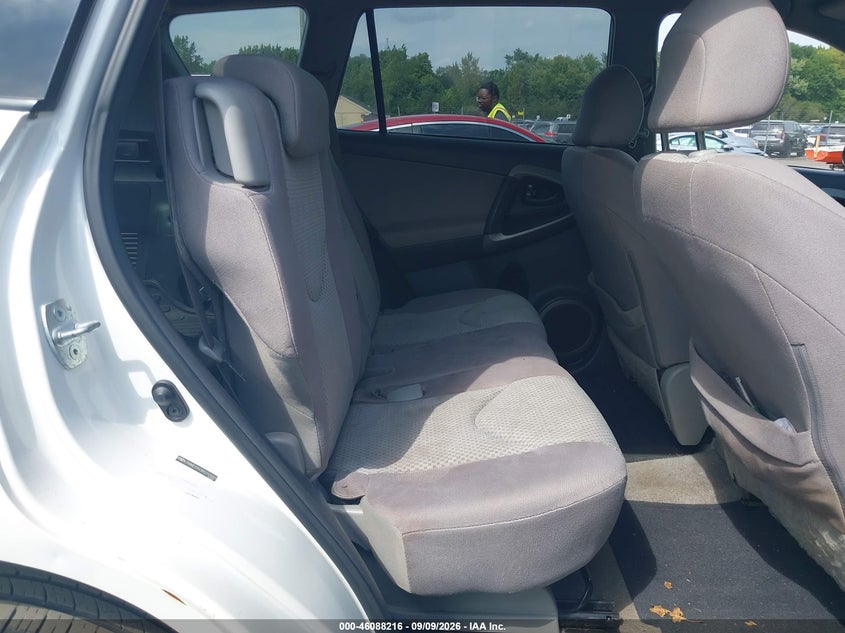 2008 TOYOTA RAV4 auction photo 8