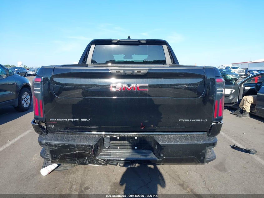 GMC SIERRA EV - zdjęcie 16