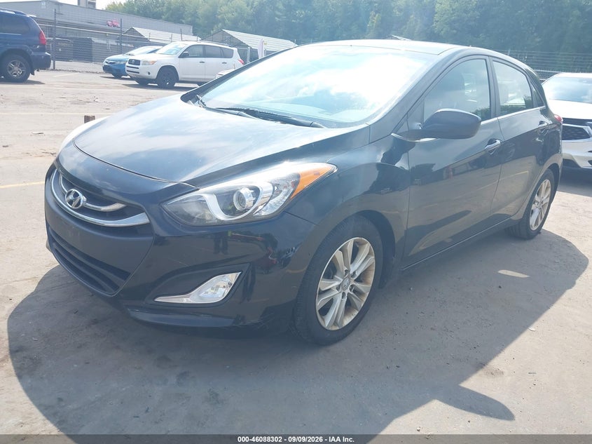 2013 HYUNDAI ELANTRA GT auction photo 2
