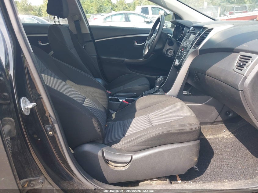 2013 HYUNDAI ELANTRA GT auction photo 5