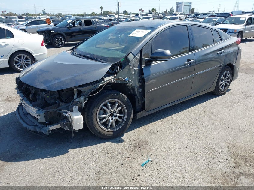 Vin: jtdkarfpxh3040045, lot: 46588017, toyota prius prime premium 20172