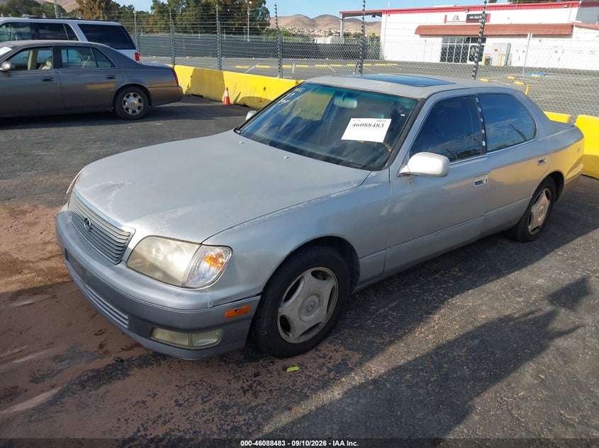 2000 LEXUS LS 400 auction photo 2