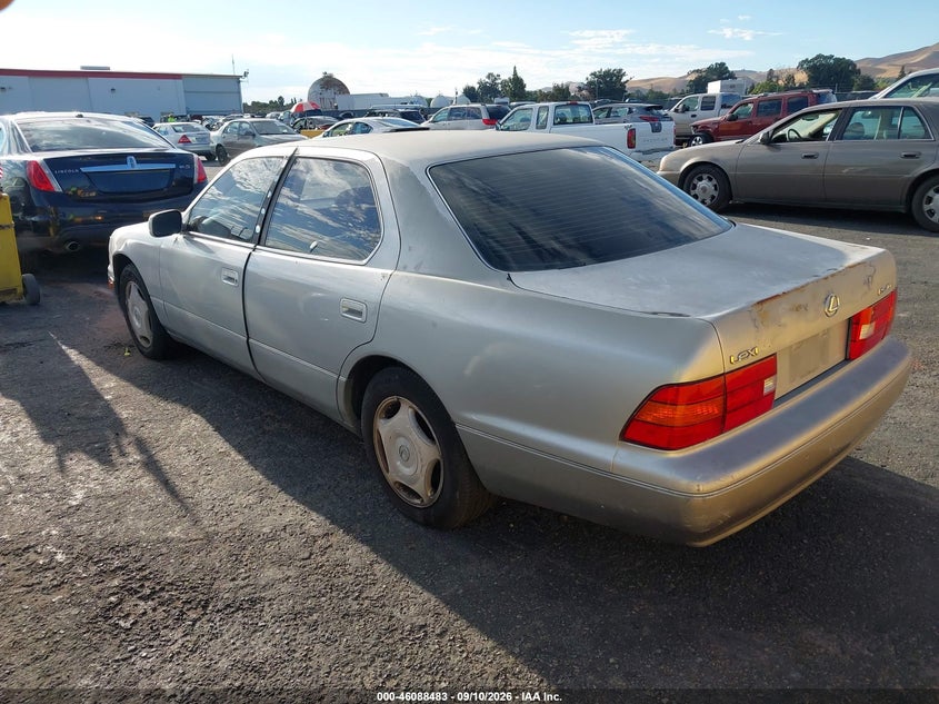 2000 LEXUS LS 400 auction photo 3