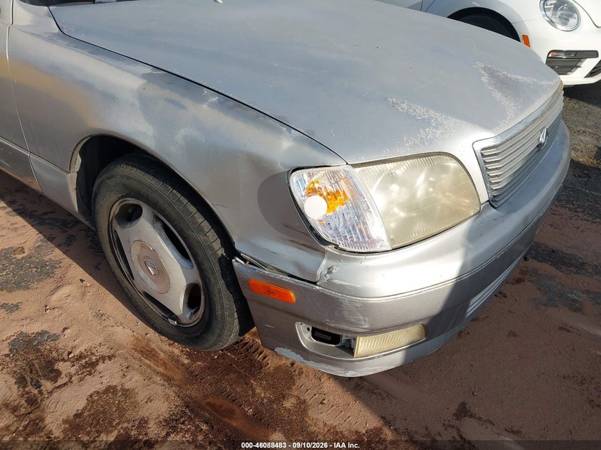 2000 LEXUS LS 400 auction photo 6