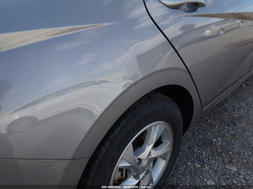 2023 HYUNDAI ELANTRA auction photo 6