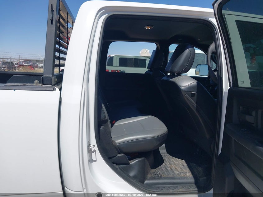 Vin: 3c6ur5hl9ng139251, lot: 46588247, ram 2500 tradesman  4x4 8' box 20223