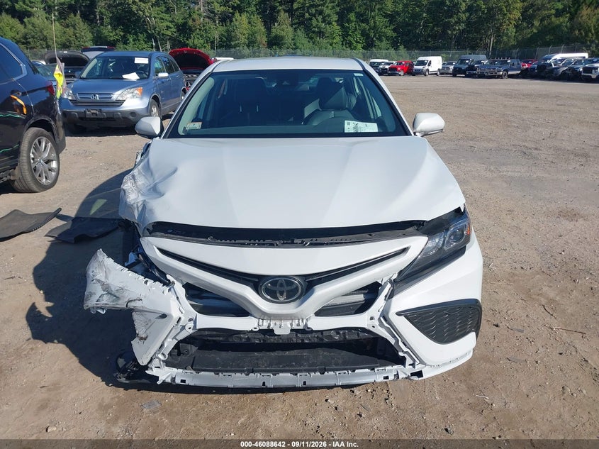 TOYOTA CAMRY - zdjęcie 12