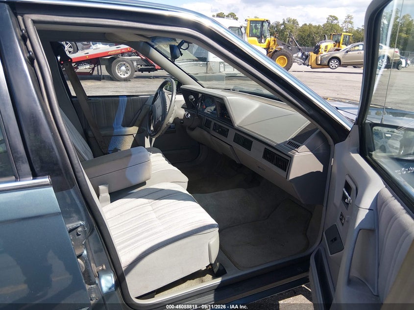 1994 OLDSMOBILE CUTLASS CRUISER auction photo 5