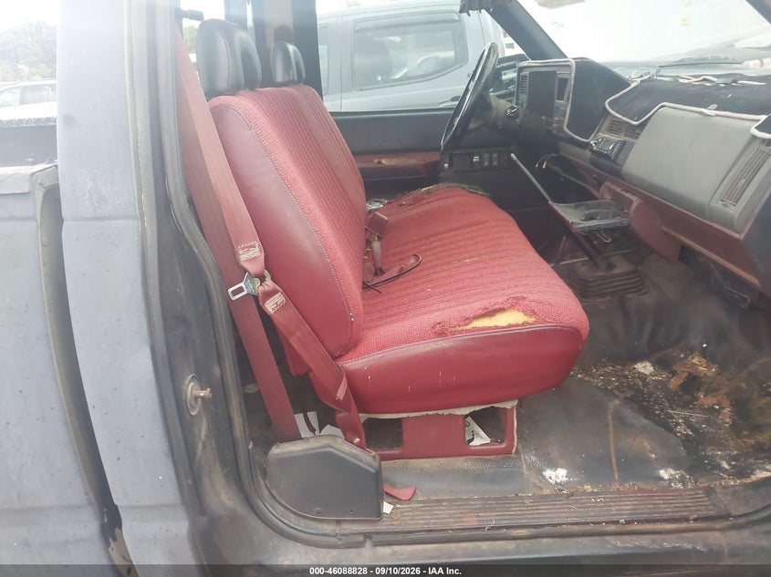 1993 CHEVROLET GMT-400 auction photo 5
