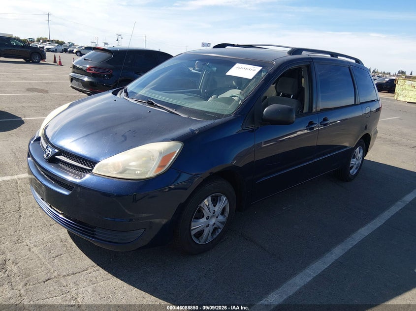 2005 TOYOTA SIENNA auction photo 2