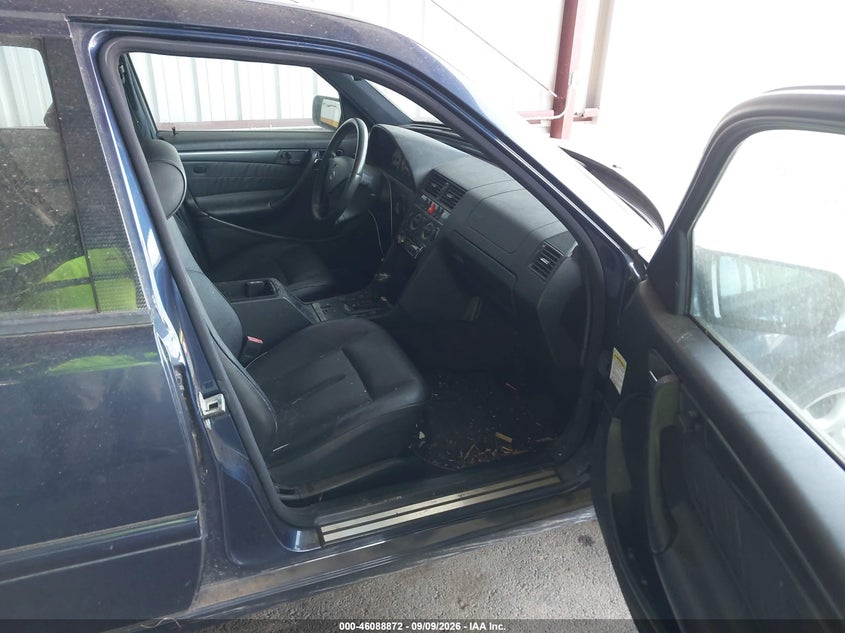 2000 MERCEDES-BENZ C 230 auction photo 5