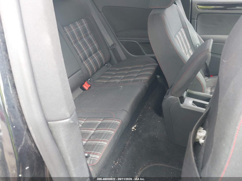 2010 VOLKSWAGEN GTI auction photo 8