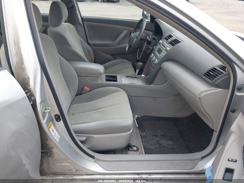 2009 TOYOTA CAMRY auction photo 5