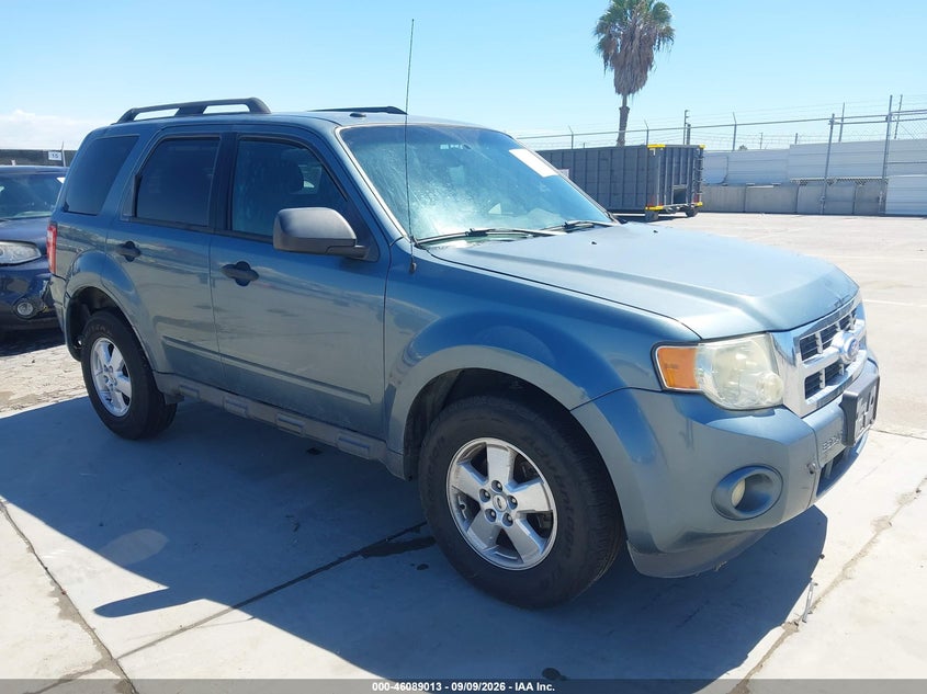 2012 FORD ESCAPE auction photo 1
