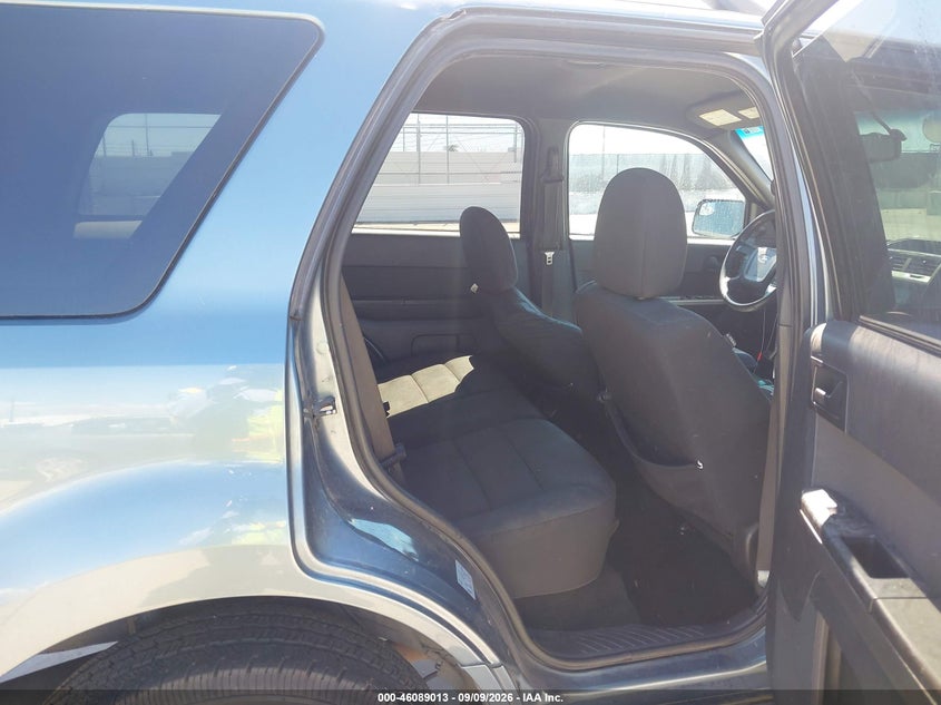 2012 FORD ESCAPE auction photo 8