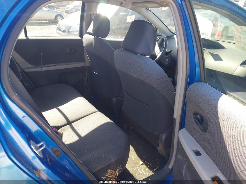 2010 TOYOTA YARIS auction photo 8