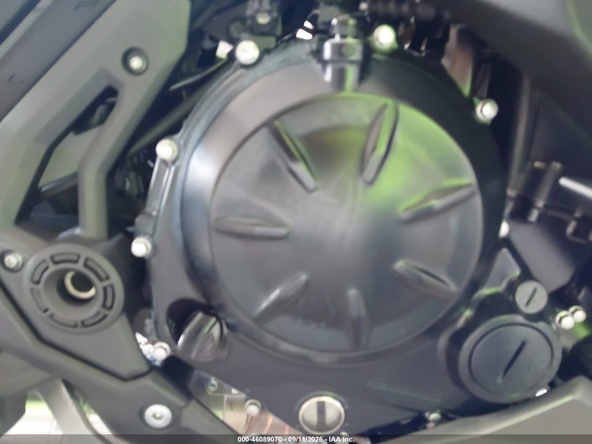 KAWASAKI EX650 2022