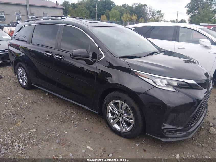 TOYOTA SIENNA