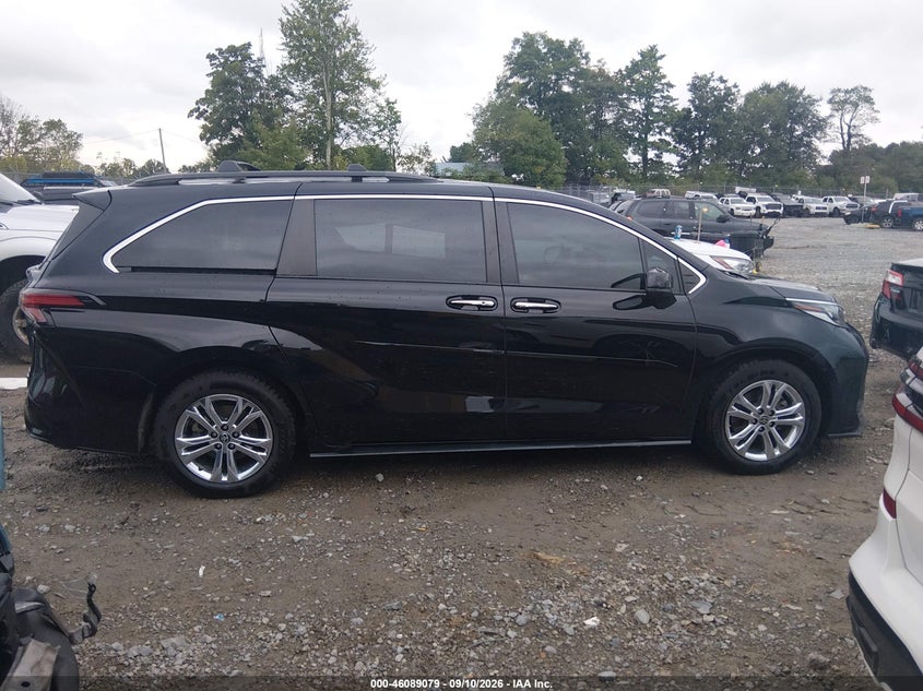 TOYOTA SIENNA - zdjęcie 13