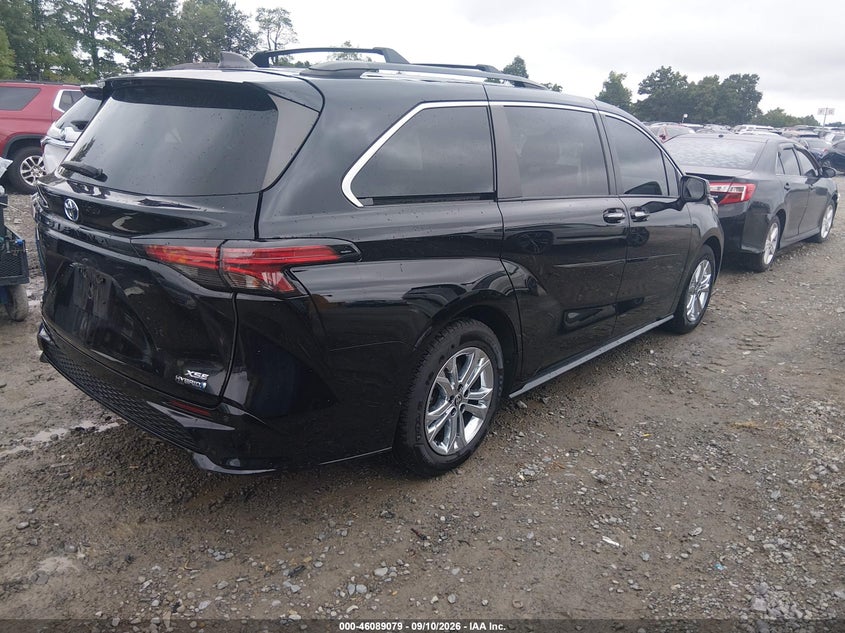 TOYOTA SIENNA - zdjęcie 4