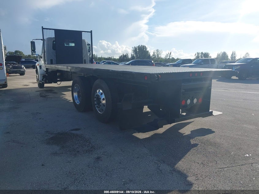 2005 INTERNATIONAL 4000 auction photo 3