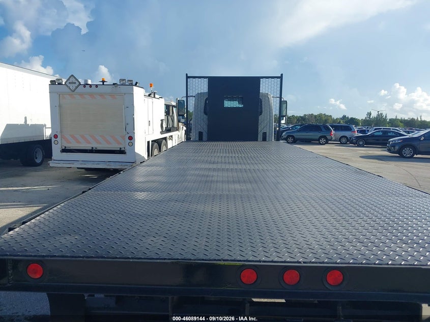 2005 INTERNATIONAL 4000 auction photo 7
