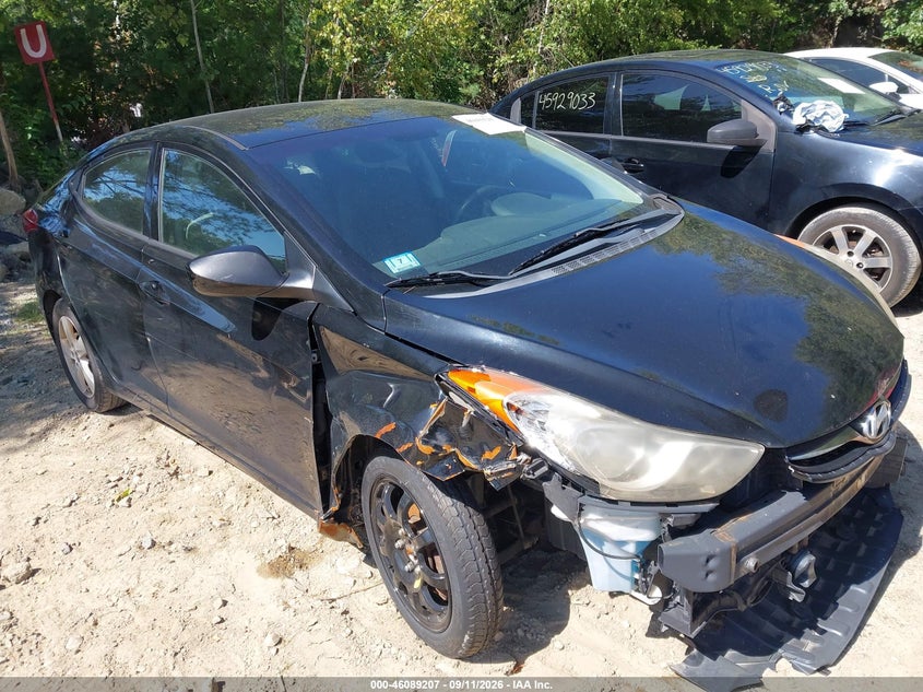 2013 HYUNDAI ELANTRA auction photo 1