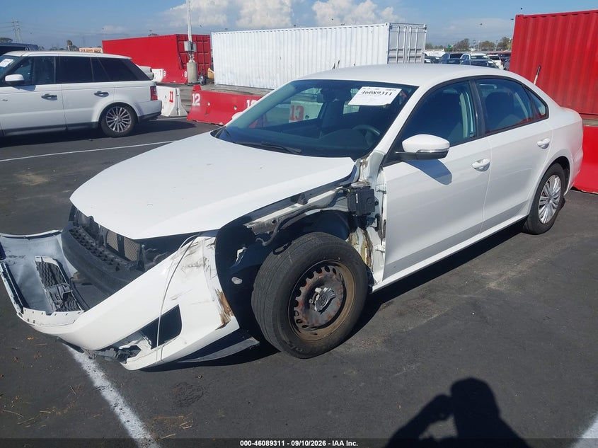 2014 Volkswagen Passat, Front End, IAAI, VIN 1VWAT7A35EC053437 — photo 2