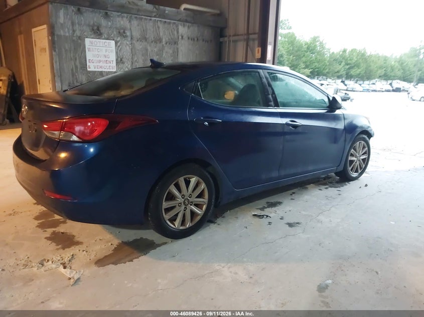 2016 HYUNDAI ELANTRA auction photo 4