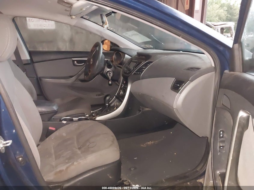 2016 HYUNDAI ELANTRA auction photo 5