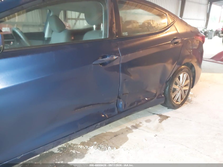 2016 HYUNDAI ELANTRA auction photo 6
