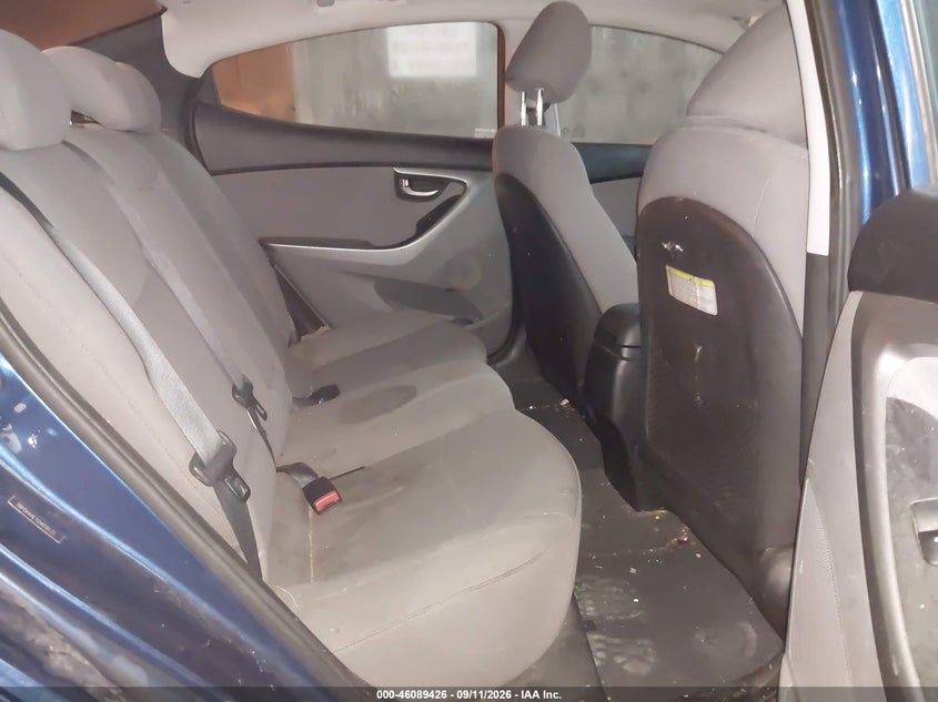 2016 HYUNDAI ELANTRA auction photo 8