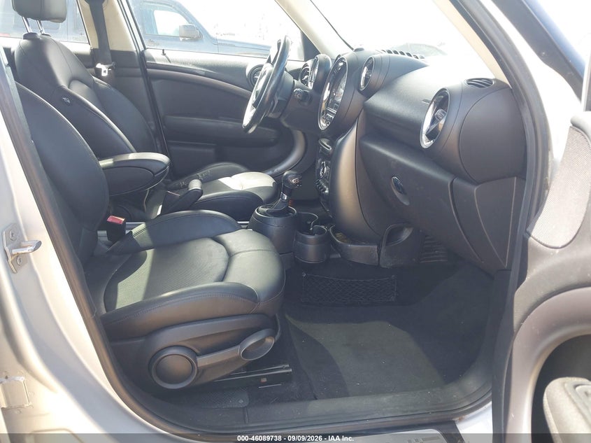 2013 MINI COUNTRYMAN auction photo 5