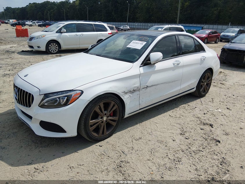 2015 Mercedes-Benz C 300, Левый бок, IAAI, VIN 55SWF4JB2FU067403 — фото 2