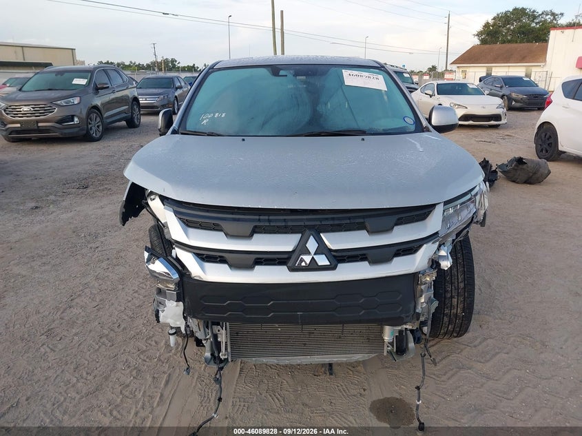 Фото 13 - MITSUBISHI OUTLANDER SPORT