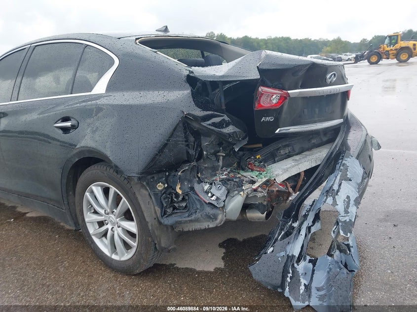 2015 INFINITI Q50 PREMIUM · Фото 6