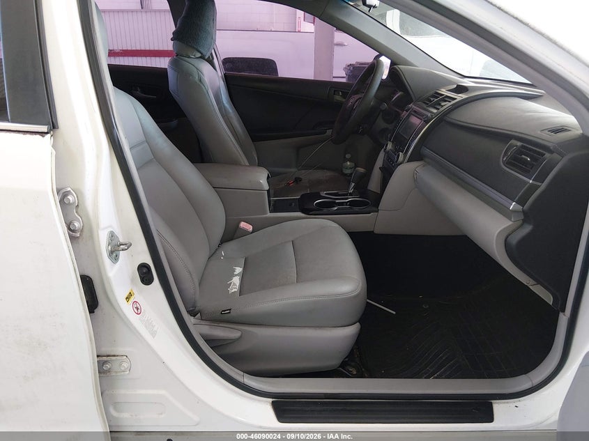 2012 TOYOTA CAMRY auction photo 5