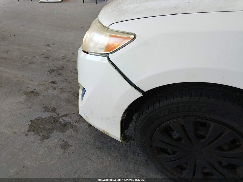 2012 TOYOTA CAMRY auction photo 6