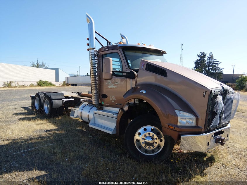 2018 KENWORTH T880