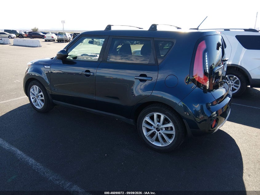 2017 KIA SOUL auction photo 3