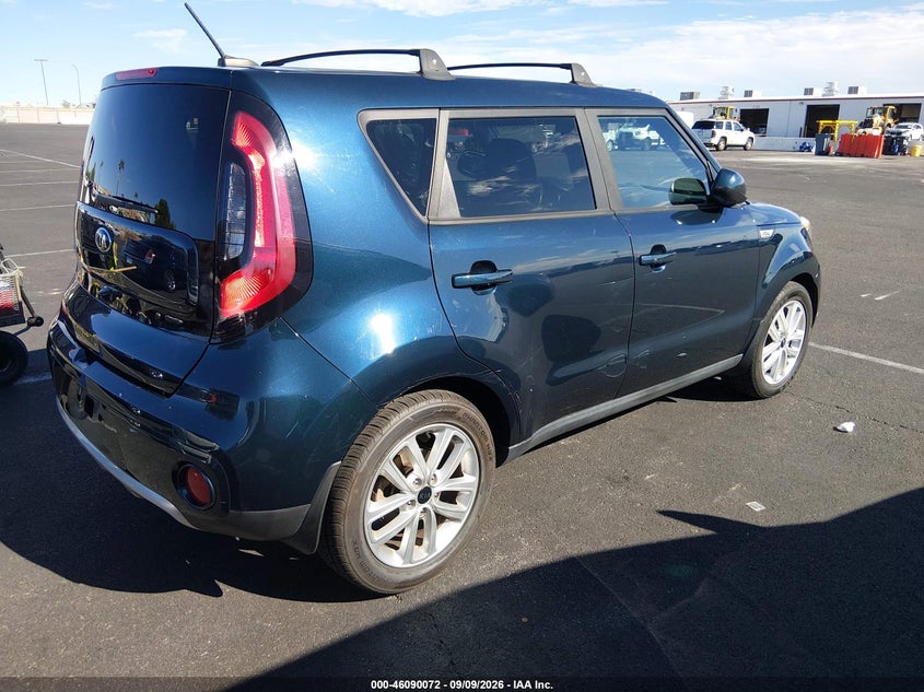 2017 KIA SOUL auction photo 4