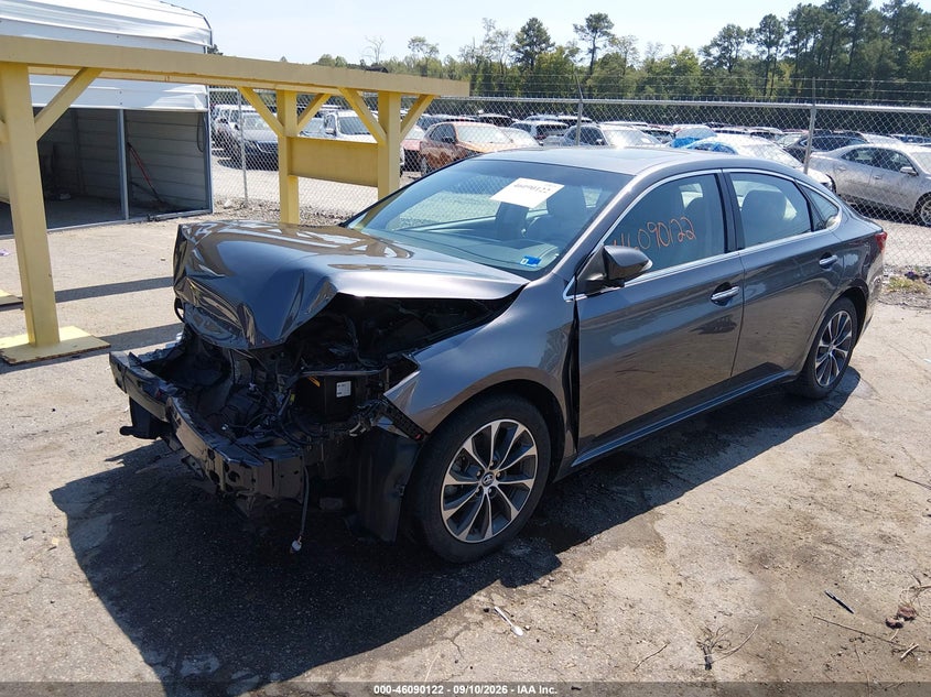 2016 TOYOTA AVALON auction photo 2