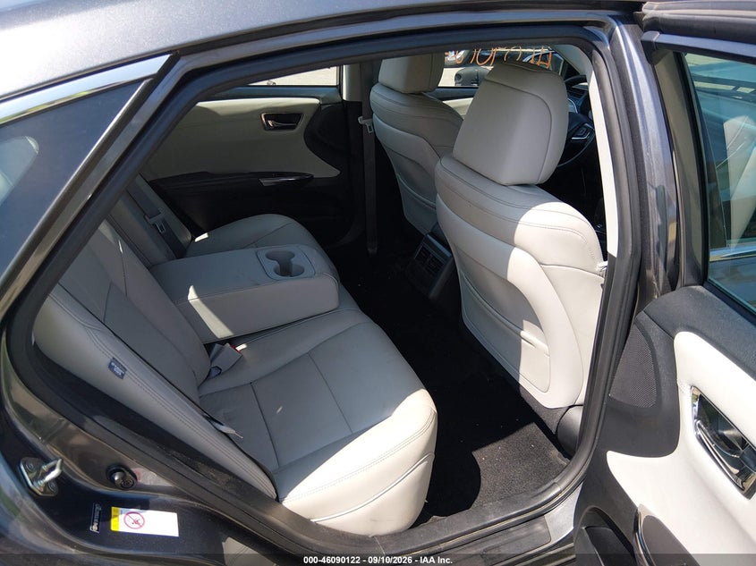 2016 TOYOTA AVALON auction photo 8