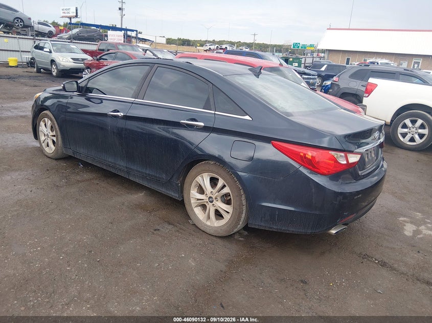 2011 HYUNDAI SONATA auction photo 3