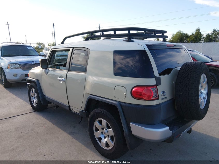 2008 TOYOTA FJ CRUISER auction photo 3