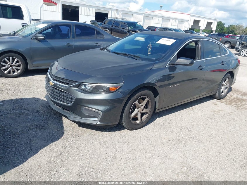 2017 CHEVROLET MALIBU auction photo 2